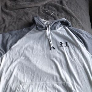Under armour t-shirt hoody